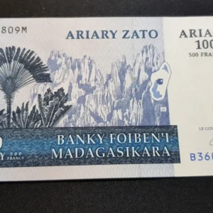 Bancnotă 100 Ariary 2004, MADAGASCAR, UNC
